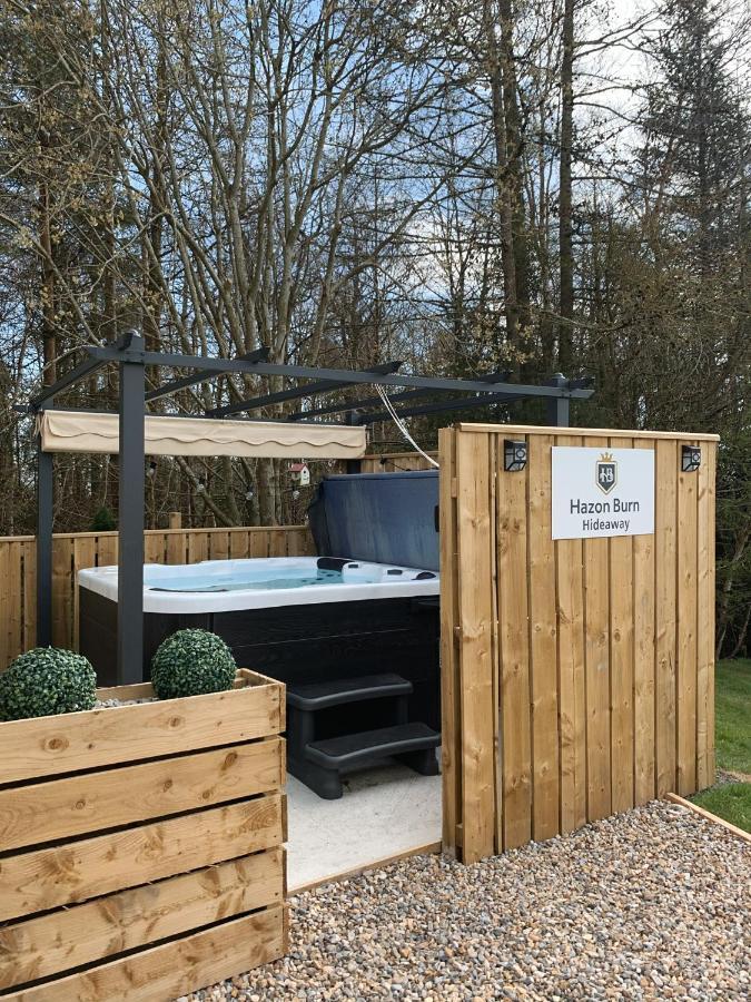 Percy Wood Lodge With Hot Tub Near Alnwick Swarland Exterior foto
